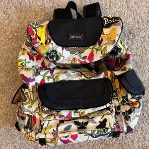 Sakroots Women's Flap Backpack - White Peace